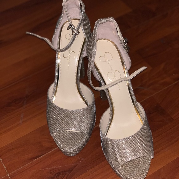 THE GLAM COLLECTION: JESSICA SIMPSON HEELS - Picture 2 of 3